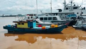 Aksi Cepat TNI AL, Kapal Bom Ikan Diamankan di Singkawang