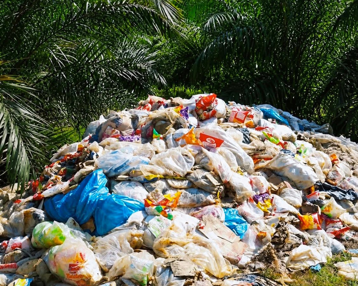 Warga Keluhkan Penanganan Sampah di Kecamatan Kembayan 1 Warga Keluhkan Penanganan Sampah di Kecamatan Kembayan