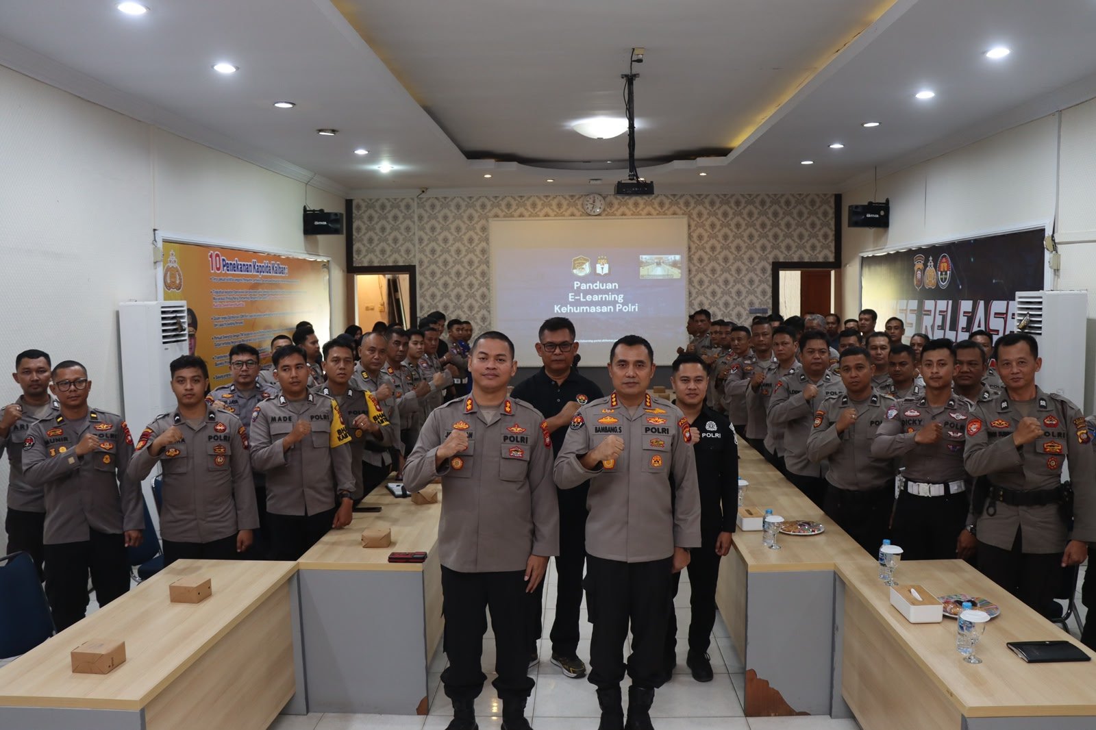 Bidhumas Polda Kalbar Supervisi Langsung, Peserta E-Learning Kehumasan Raih Sertifikat