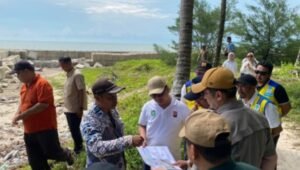 Pesisir Sambas Terus Terkikis, Pemerintah Pusat Diminta Segera Bangun Benteng Pantai