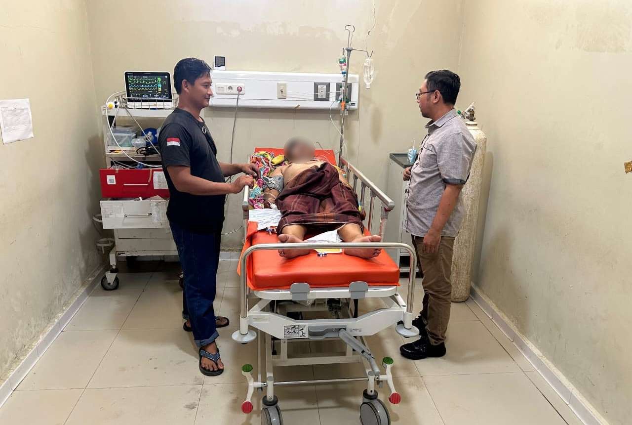 Warga Tanjung Kapuas Sanggau Temukan Pria dalam Kondisi Darurat di Dalam Rumah 1 Warga Tanjung Kapuas Sanggau Temukan Pria dalam Kondisi Darurat di Dalam Rumah
