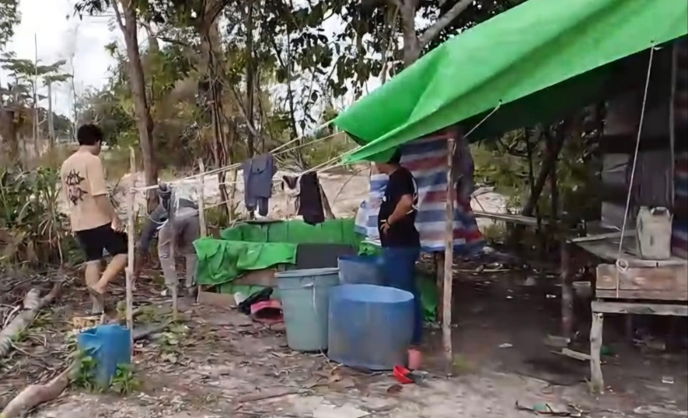 Terbongkar di Semoncol, Polisi Temukan Puluhan Gram Emas dan Uang Tunai Rp40 Juta 1 Terbongkar di Semoncol, Polisi Temukan Puluhan Gram Emas dan Uang Tunai Rp40 Juta
