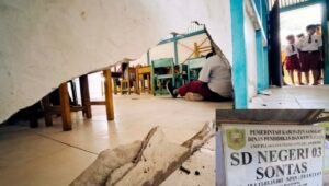 Enam Kelas SDN 03 Sontas Rusak Berat, Pengamat Desak Pemkab Sanggau Segera Bertindak