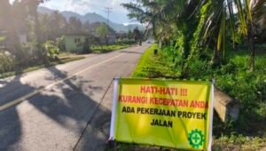 Proyek Jalan Anjungan–Bengkayang Masih Berjalan, Kontraktor Bantah Tudingan Pekerjaan Asal Jadi