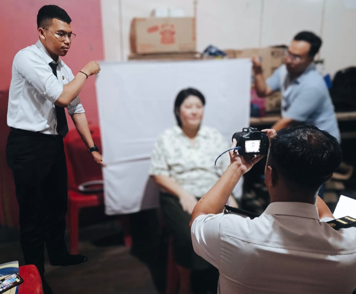 Imigrasi Sanggau Jemput Bola Layanan Paspor bagi Warga Berketerbatasan Mobilitas