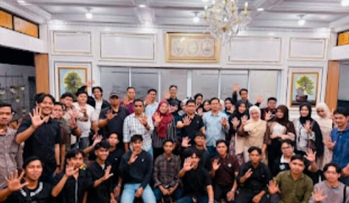 Bupati Satono Dengarkan Kritik dan Ide Mahasiswa Sambas